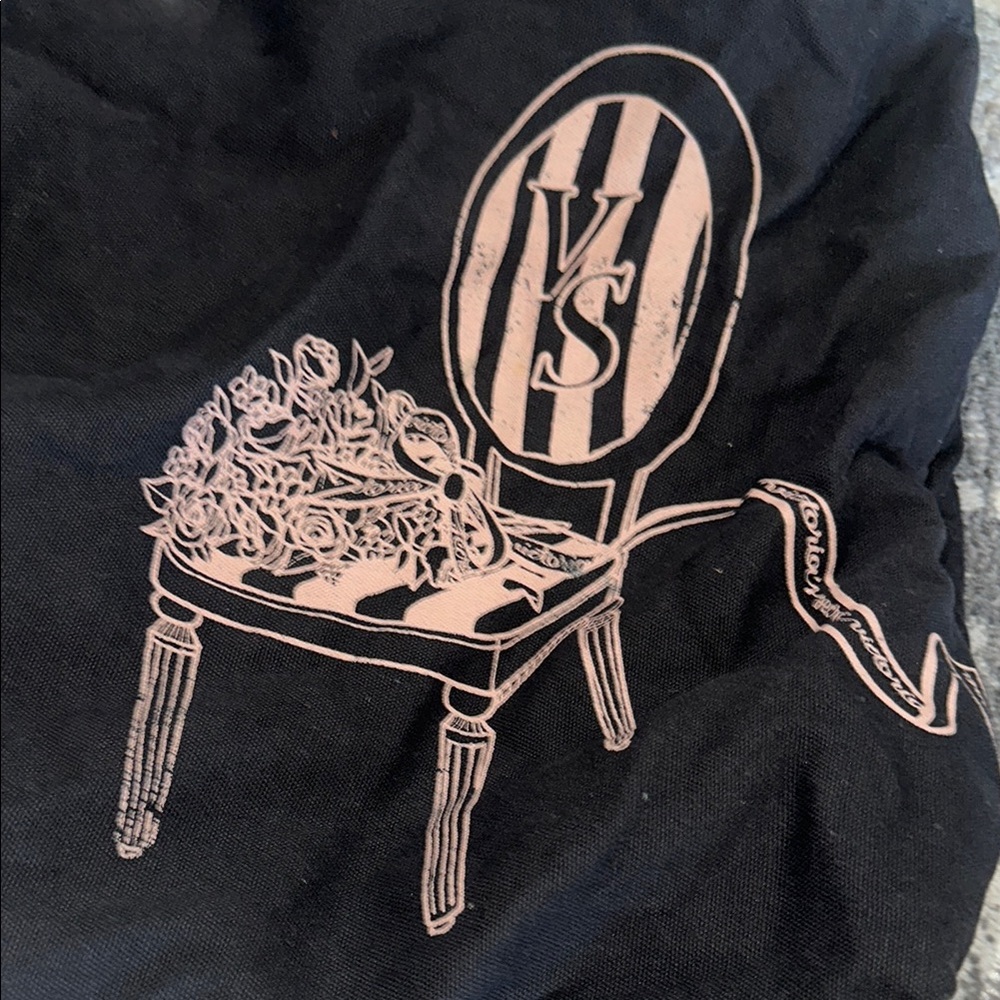 Victoria secret Black Tote Bag with graphic - Picture 2 of 10